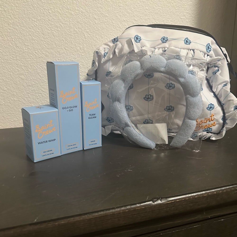 Light Blue Floral Cosmetic Bag & Headband Set